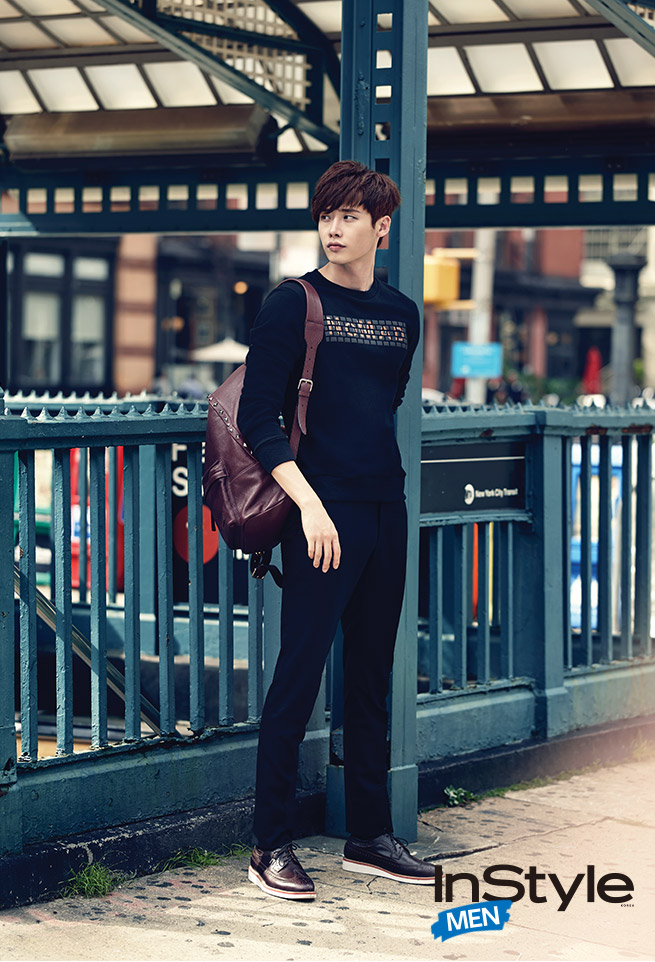 Jong Suk Lee
