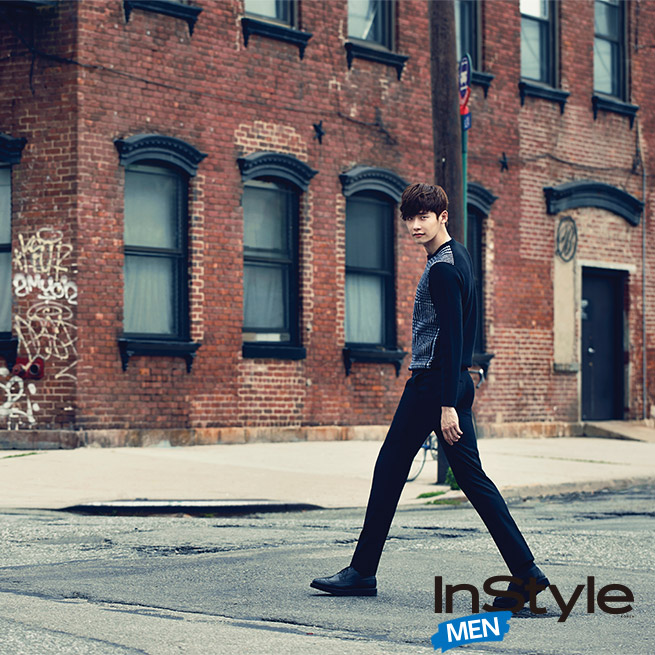 Jong Suk Lee