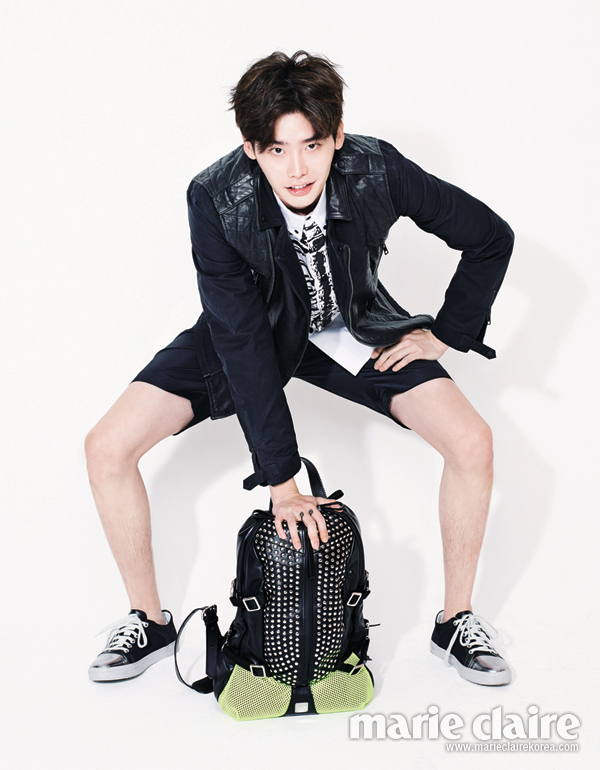 Jong Suk Lee