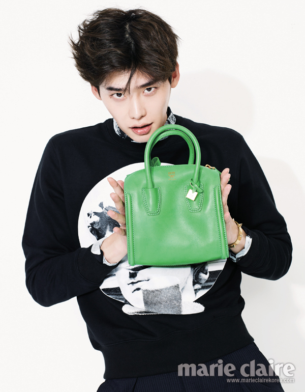 Jong Suk Lee