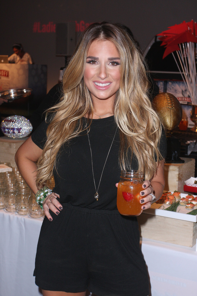 Jessie James Decker Jessie James Decker