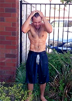 Nathan Kress Shirtless On Icarly