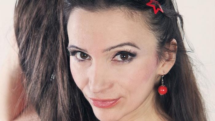 Senay Duzcu