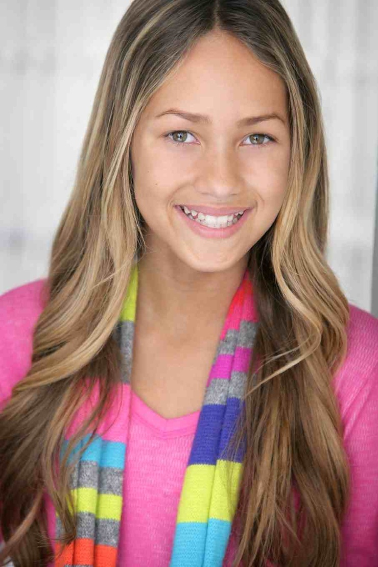 Skylar Stecker Skylar Stecker
