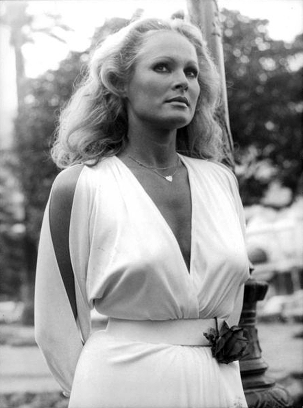 Ursula Andress