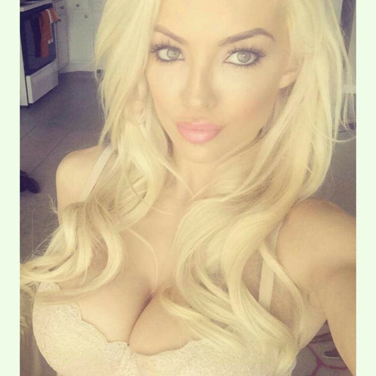 Lindsey Pelas Lindsey Pelas