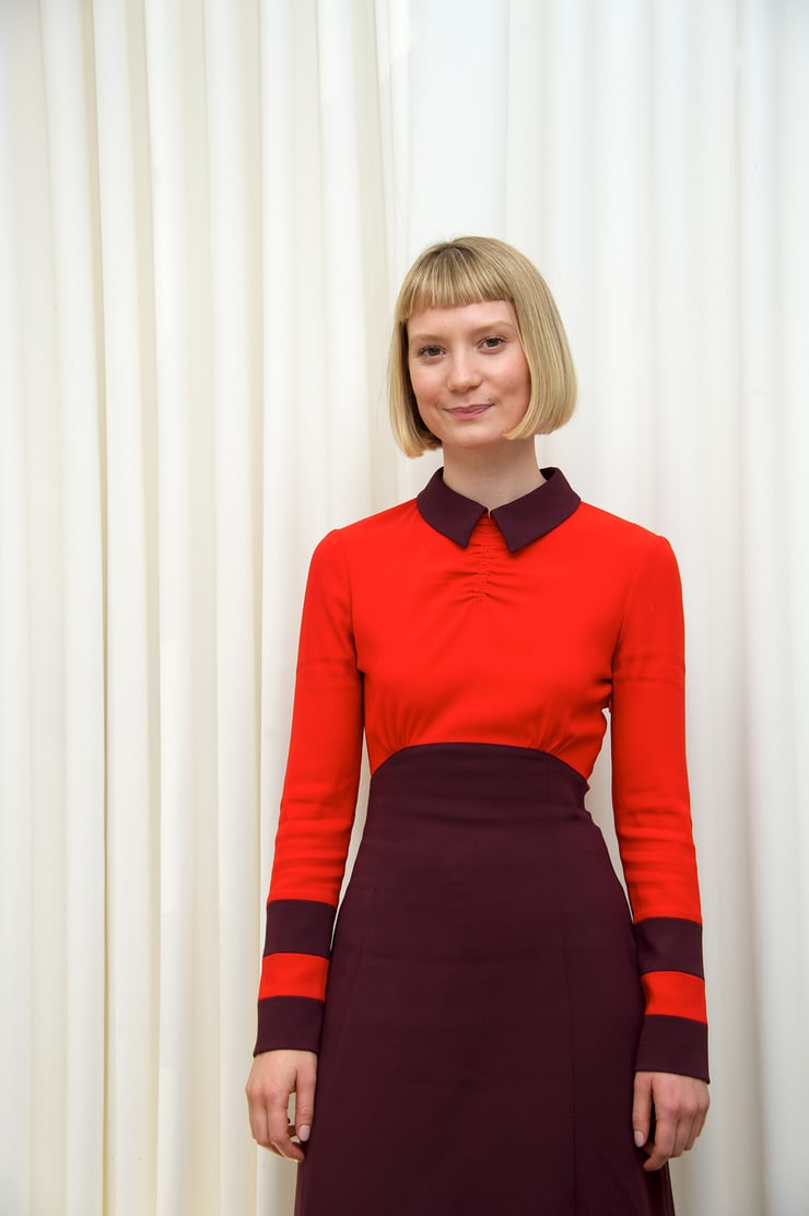 Mia Wasikowska