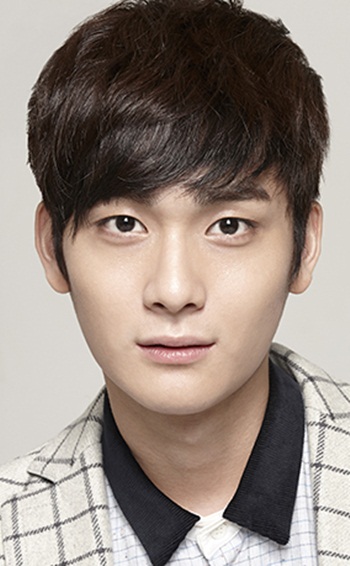 Jo Yoon-woo
