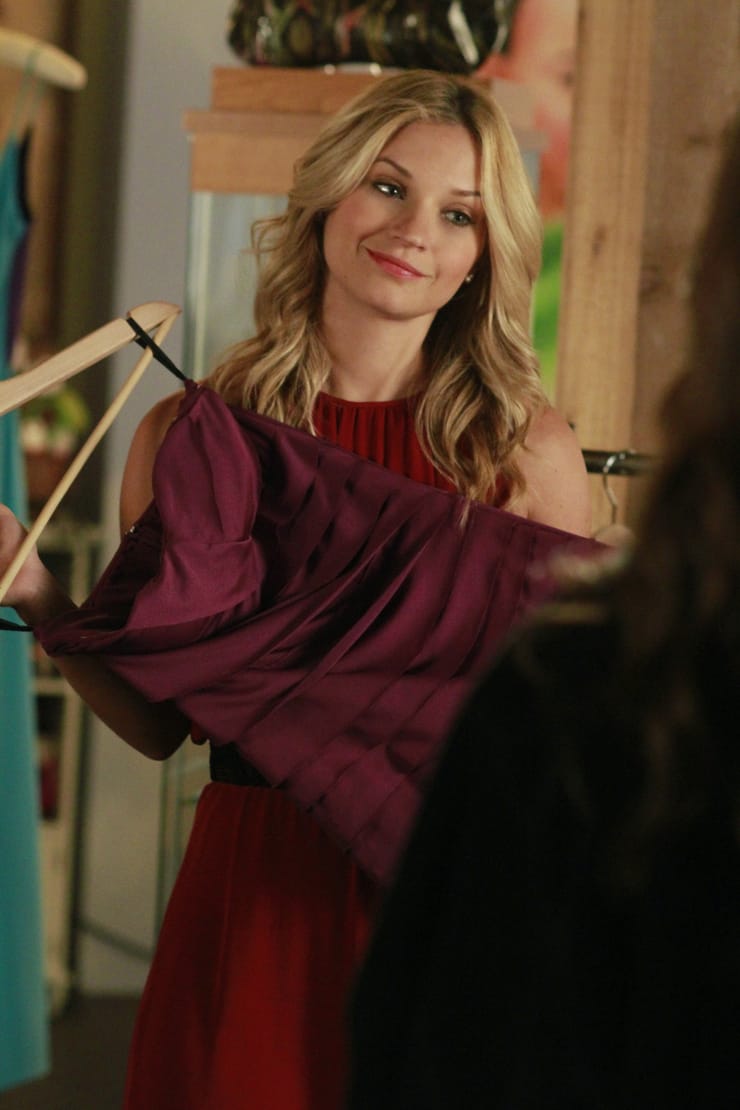 Vanessa Ray