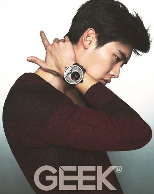 Jong Suk Lee