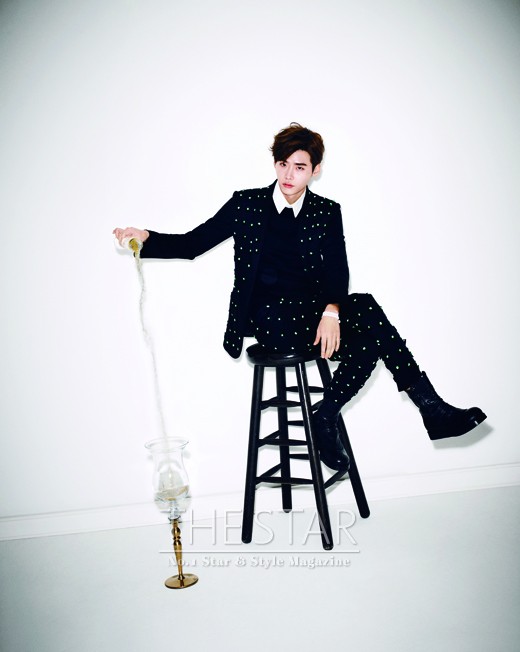 Jong Suk Lee
