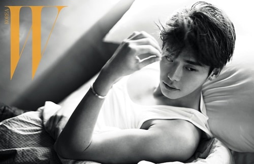 Jong Suk Lee