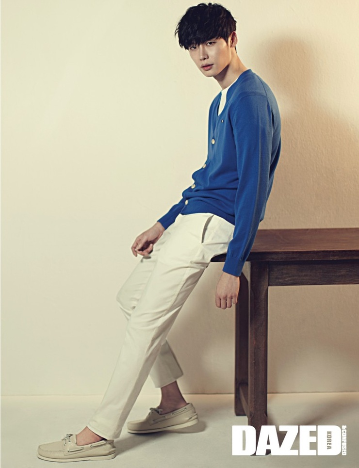Jong Suk Lee
