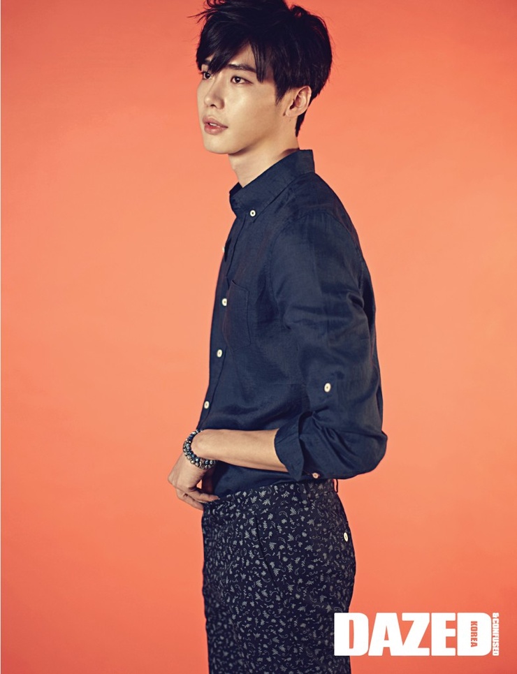 Jong Suk Lee