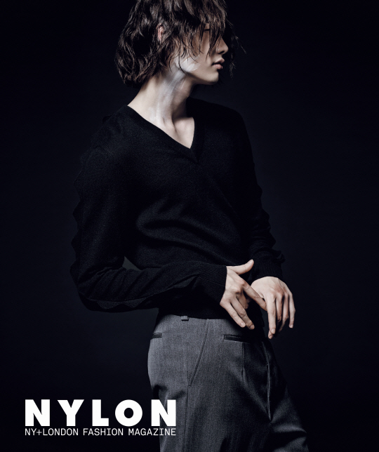 Jong Suk Lee