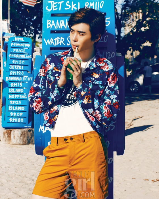 Jong Suk Lee