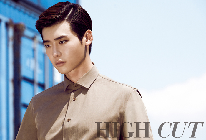 Jong Suk Lee