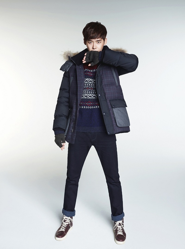 Jong Suk Lee