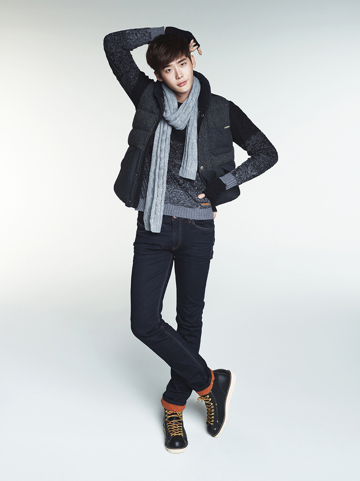 Jong Suk Lee