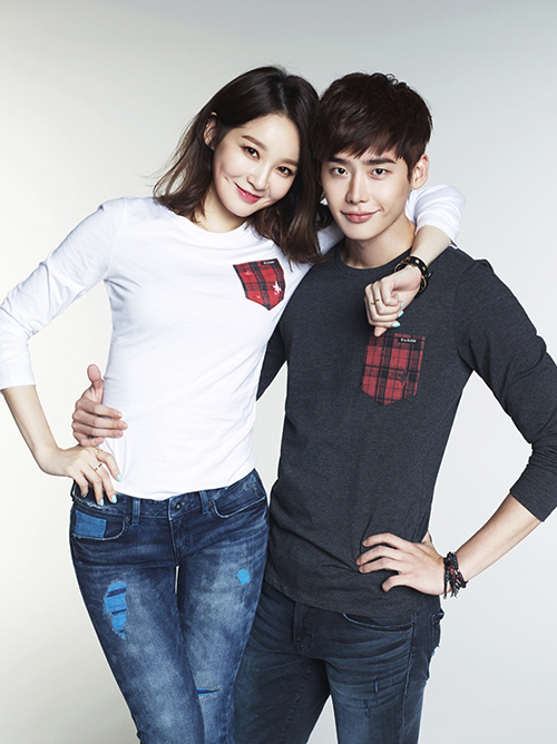 Jong Suk Lee