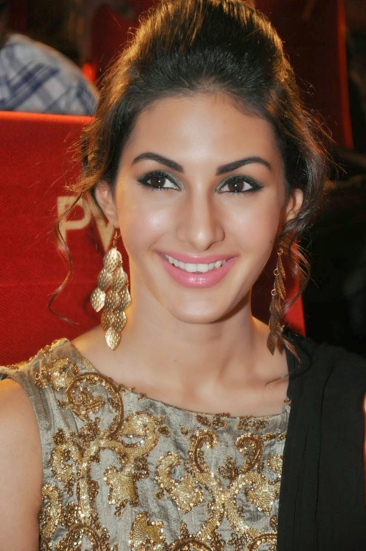 Amyra Dastur