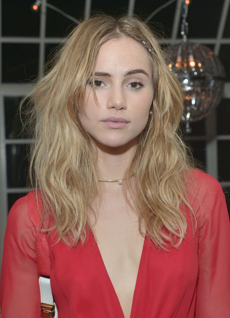 Suki Waterhouse