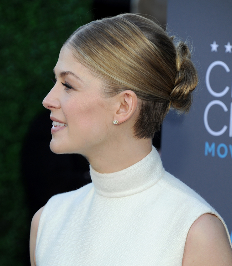 Rosamund Pike