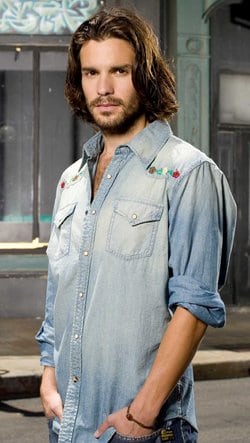 Santiago Cabrera