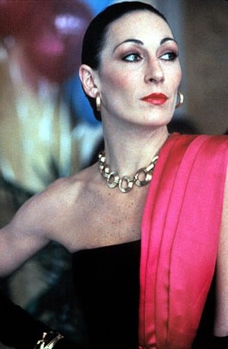 Anjelica Huston