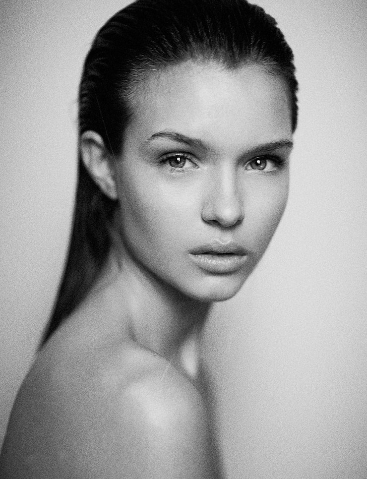 Josephine Skriver picture