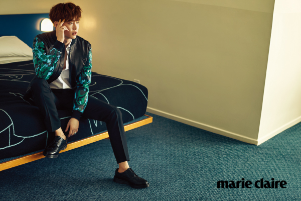 Jong Suk Lee