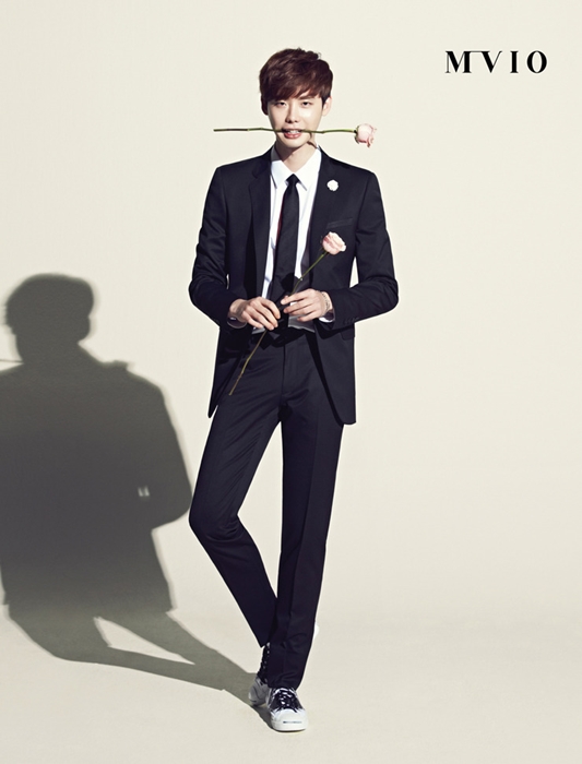 Jong Suk Lee