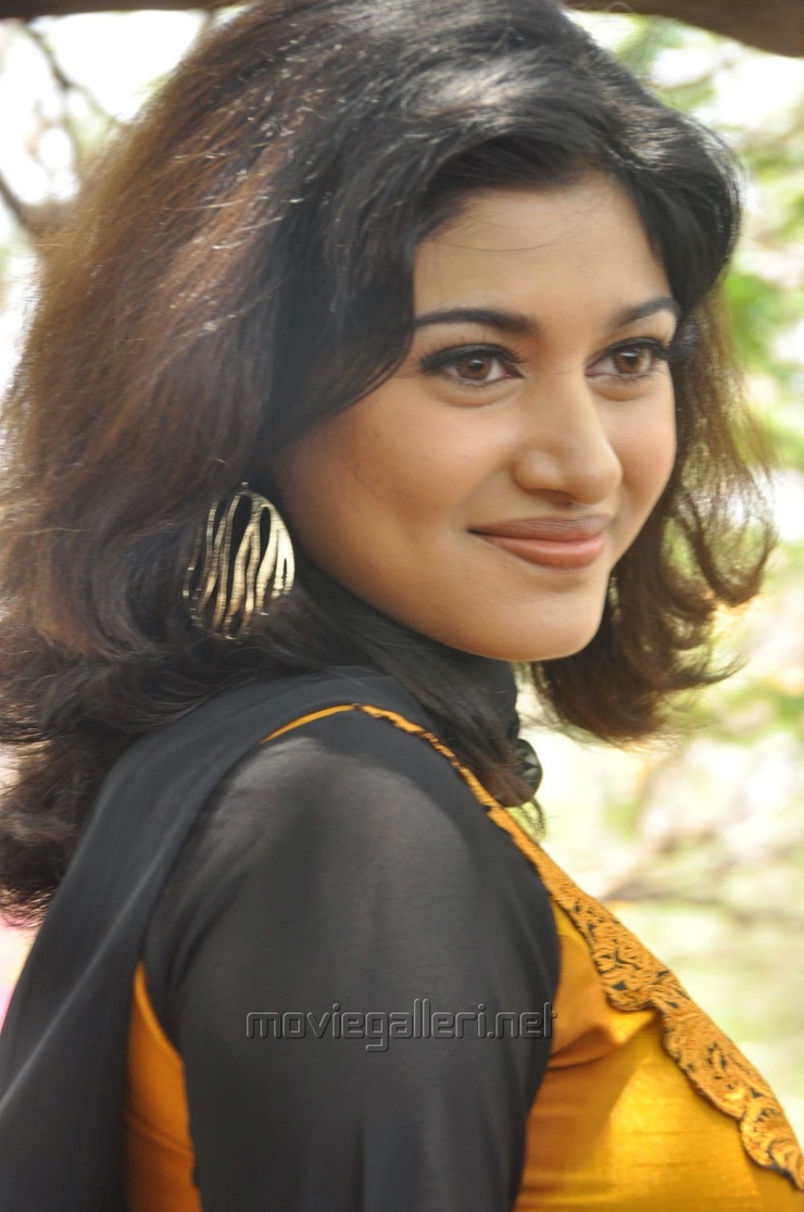 Oviya