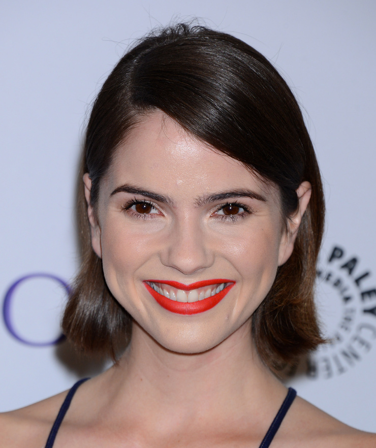 Shelley Hennig Shelley Hennig