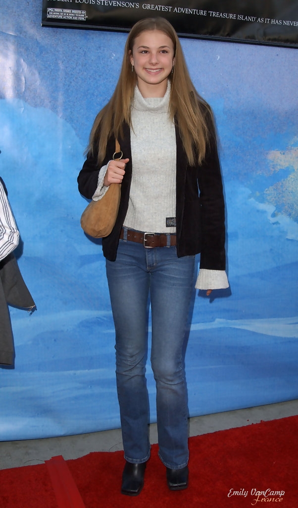 Emily VanCamp Emily VanCamp