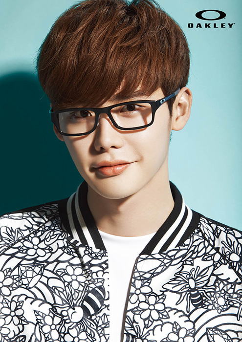 Jong Suk Lee