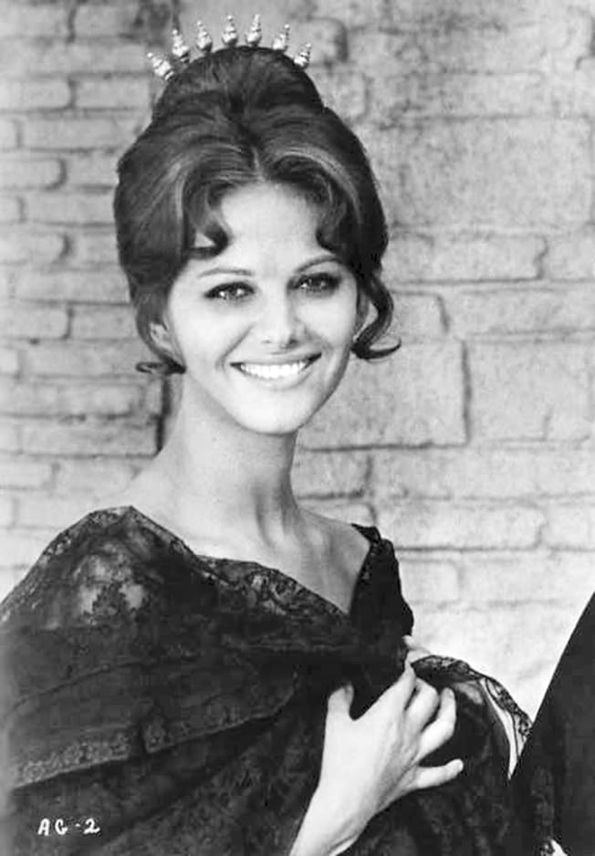 CLAUDIA CARDINALE