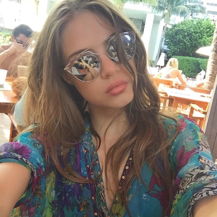 Xenia Tchoumitcheva Xenia Tchoumitcheva