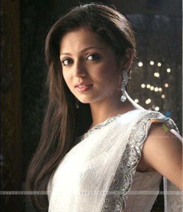 Drashti Dhami