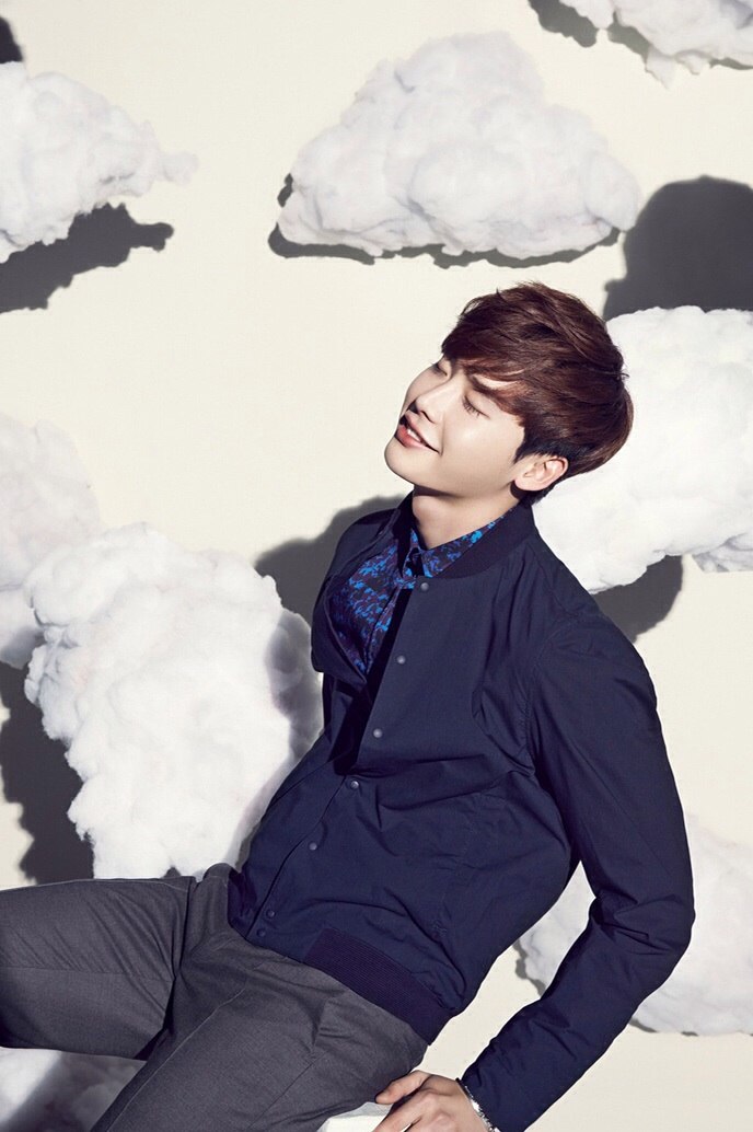 Jong Suk Lee