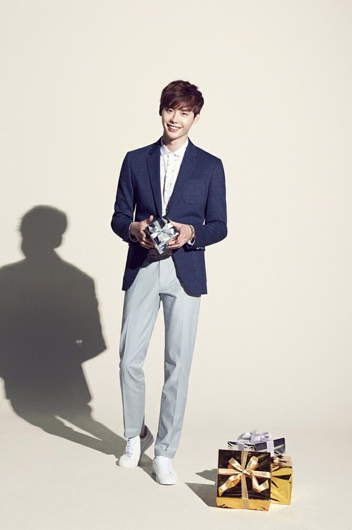 Jong Suk Lee