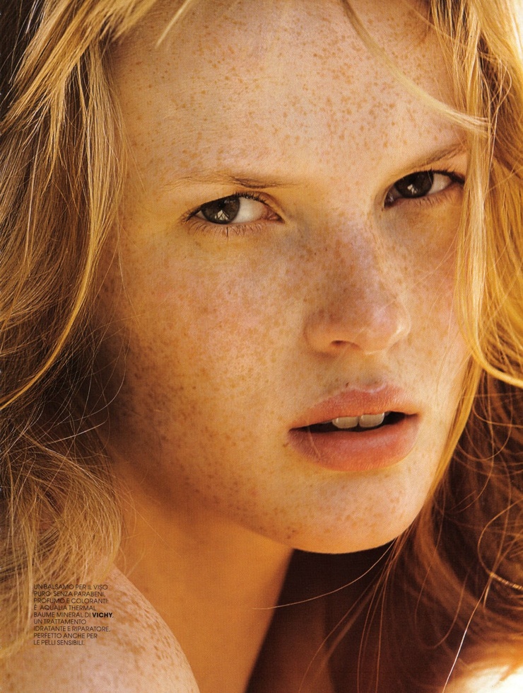 Anne Vyalitsyna Anne Vyalitsyna
