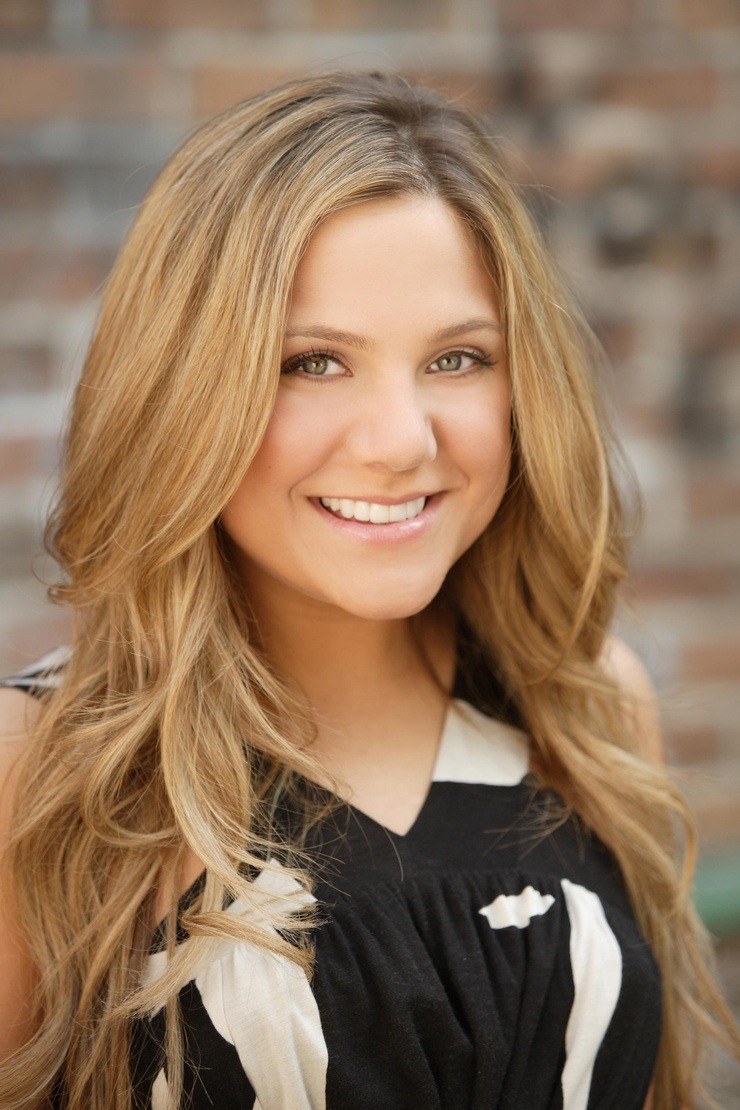 Lauren Collins Lauren Collins
