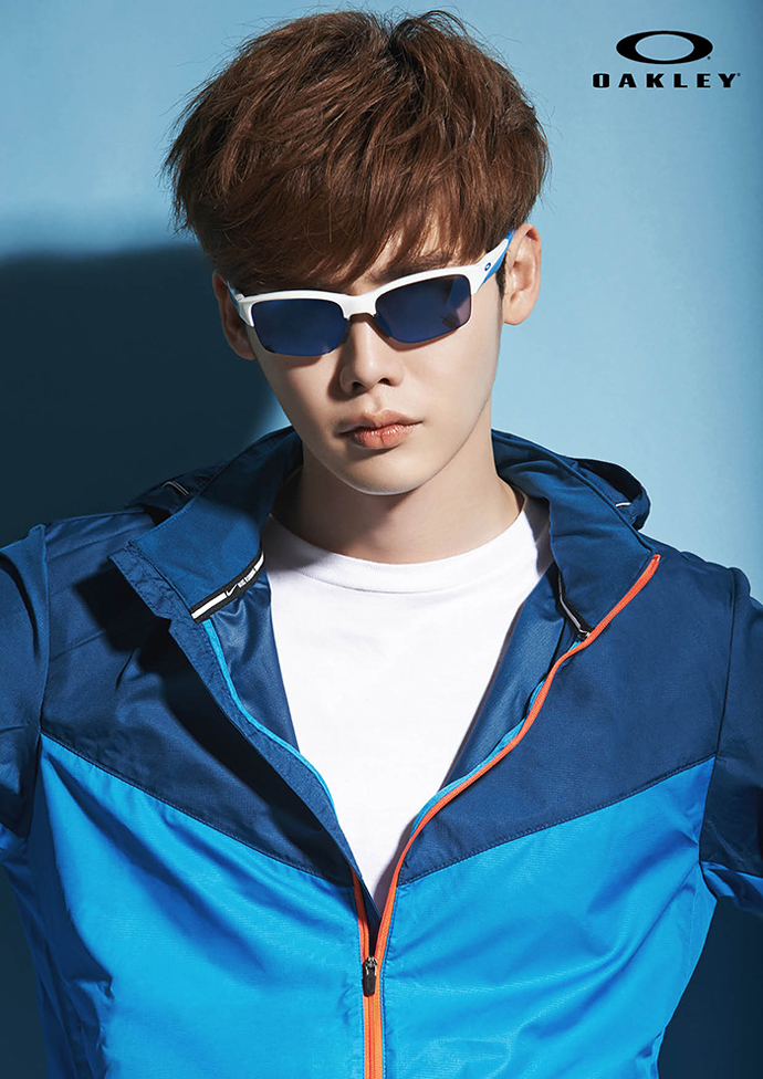 Jong Suk Lee