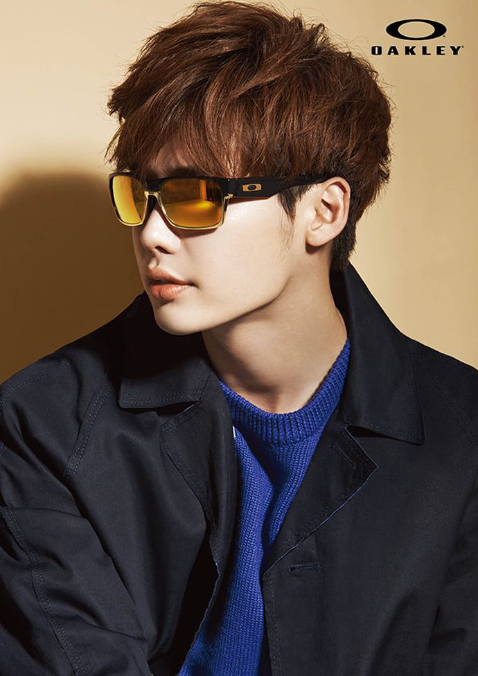 Jong Suk Lee