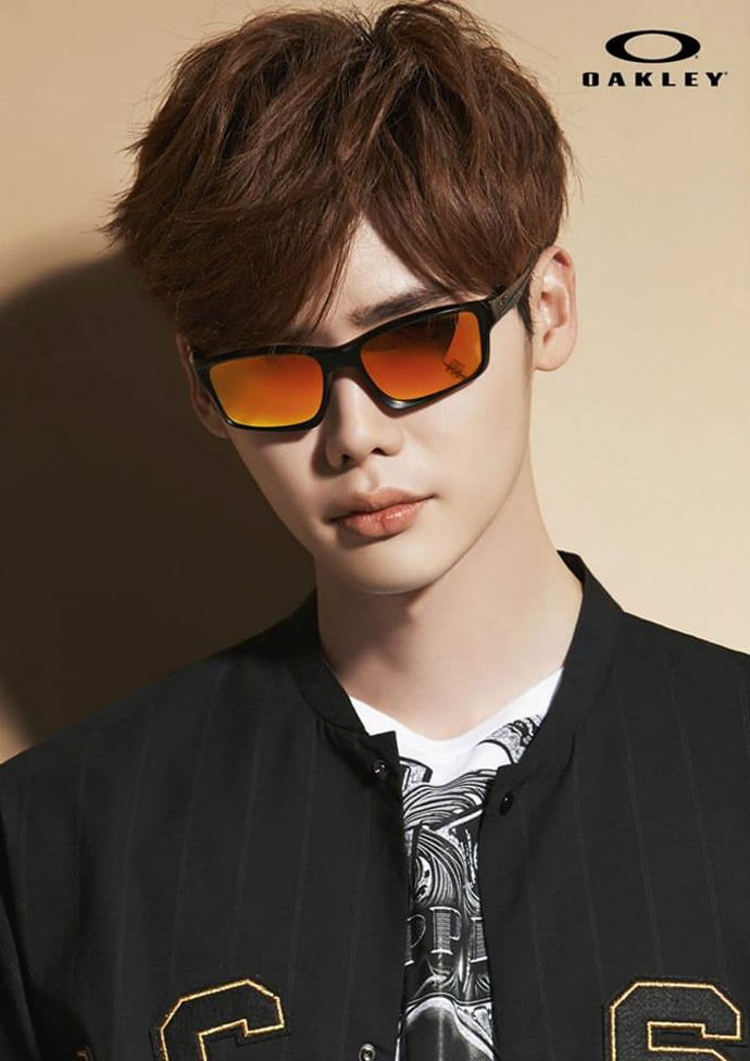 Jong Suk Lee