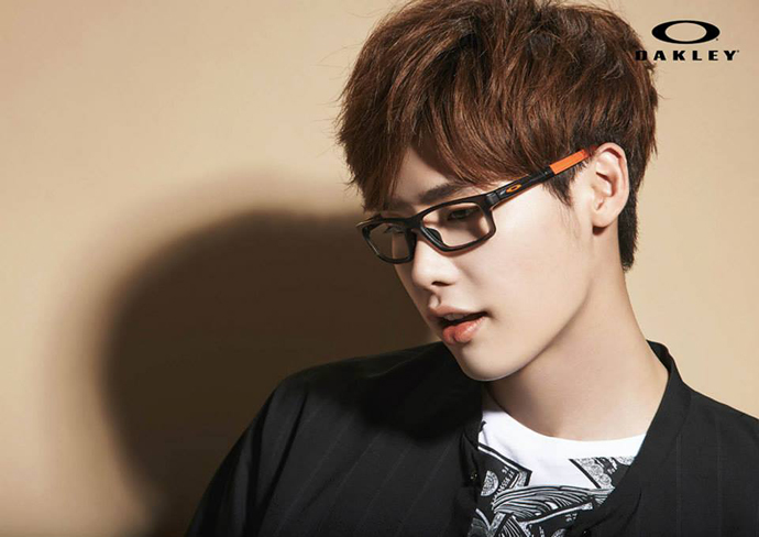 Jong Suk Lee