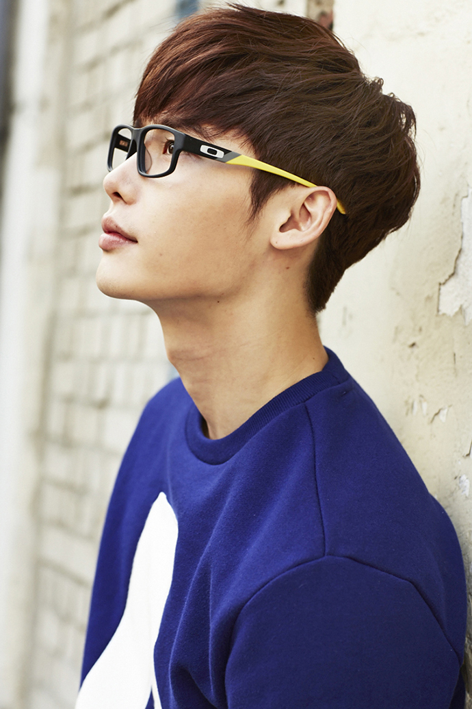 Jong Suk Lee