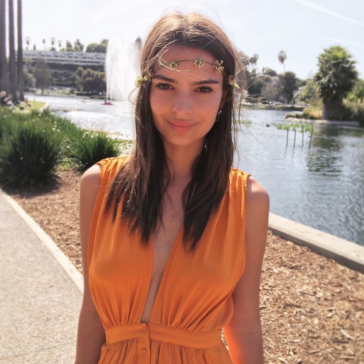 Emily Ratajkowski