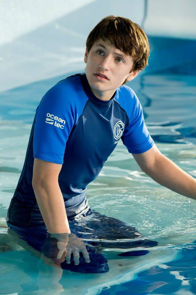 Dolphin Tale 2